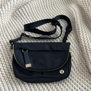 Lululemon All Night Festival Crossbody Bag             Micro Size - Black/Gold